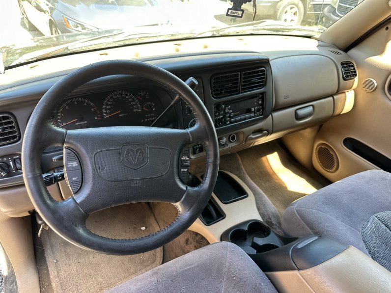 
								1999 Dodge Durango full									