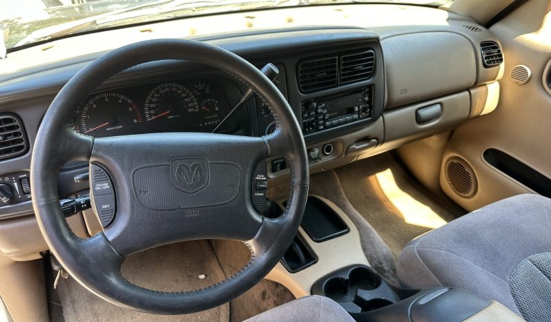 
								1999 Dodge Durango full									