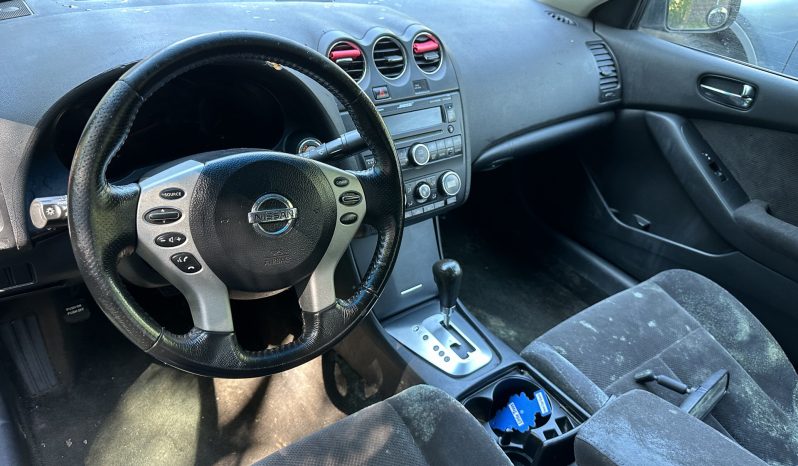 
								2009 Nissan Altima full									