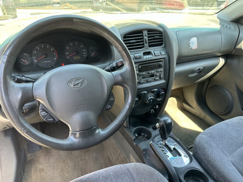 
								2004 Hyundai Santa Fe full									