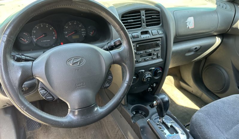 
								2004 Hyundai Santa Fe full									