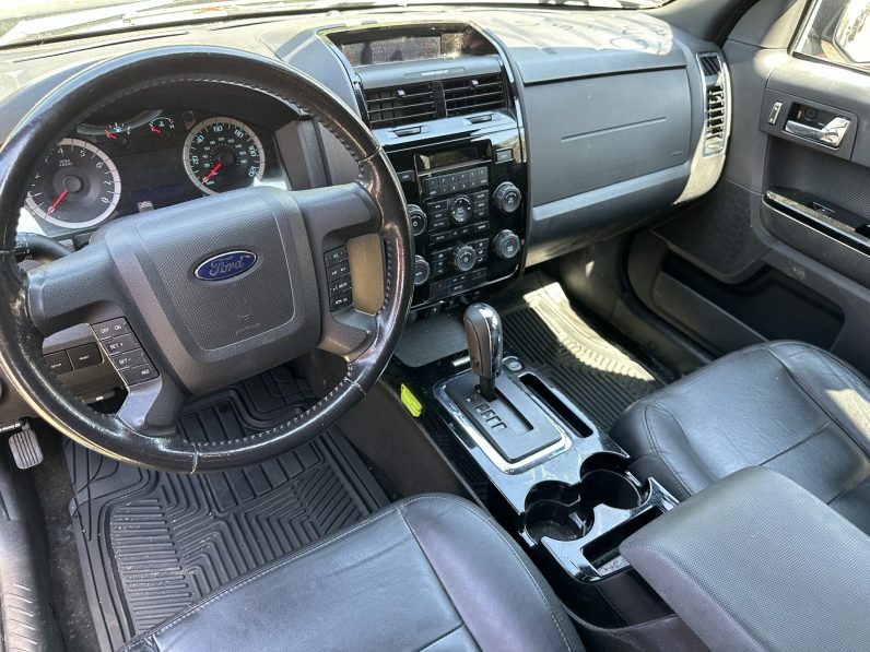 
								2010 Ford Escape full									